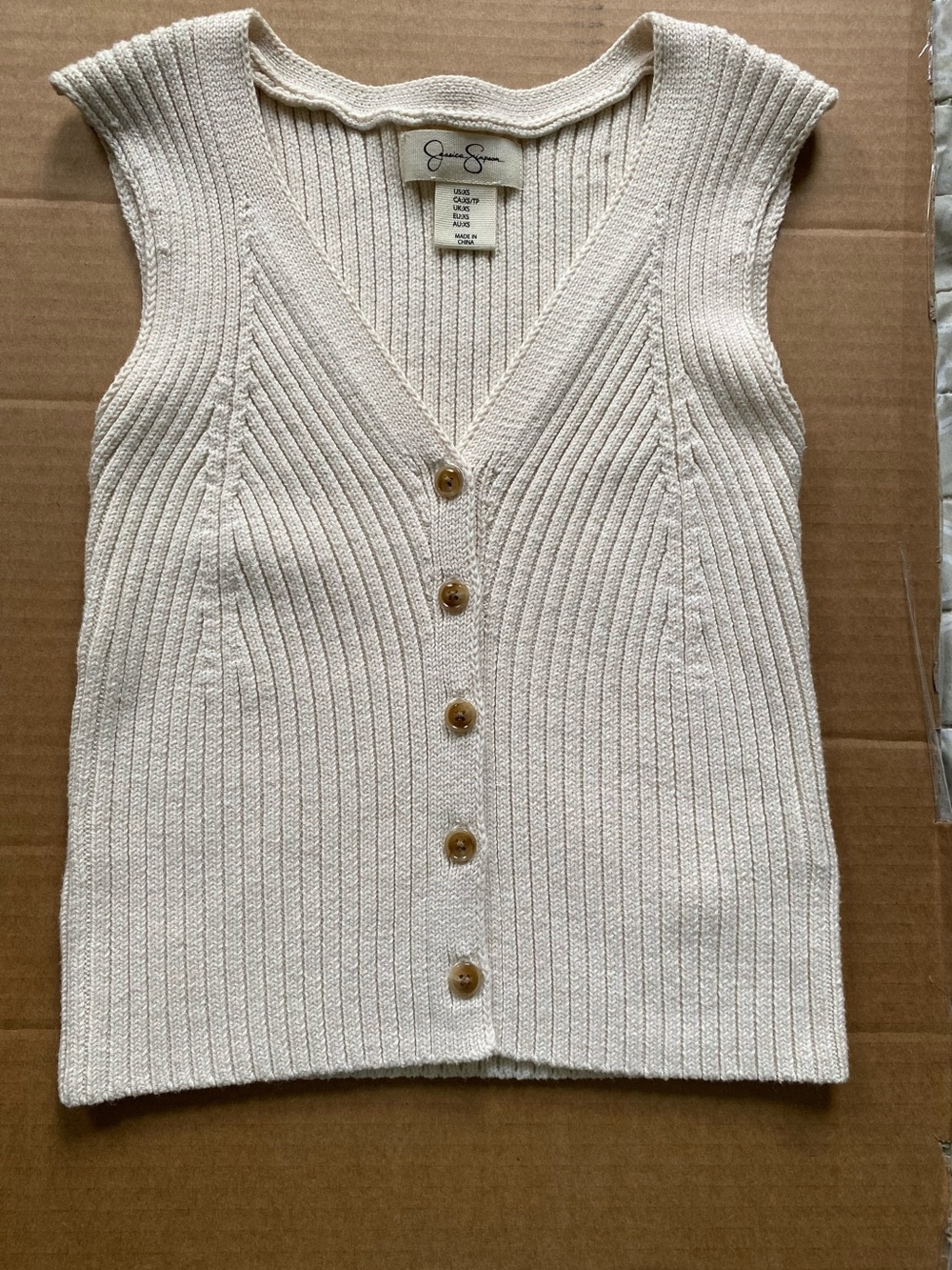 Jessica Simpson Cream Ribbed Knit Top - Button Detail - Picture 5 of 5